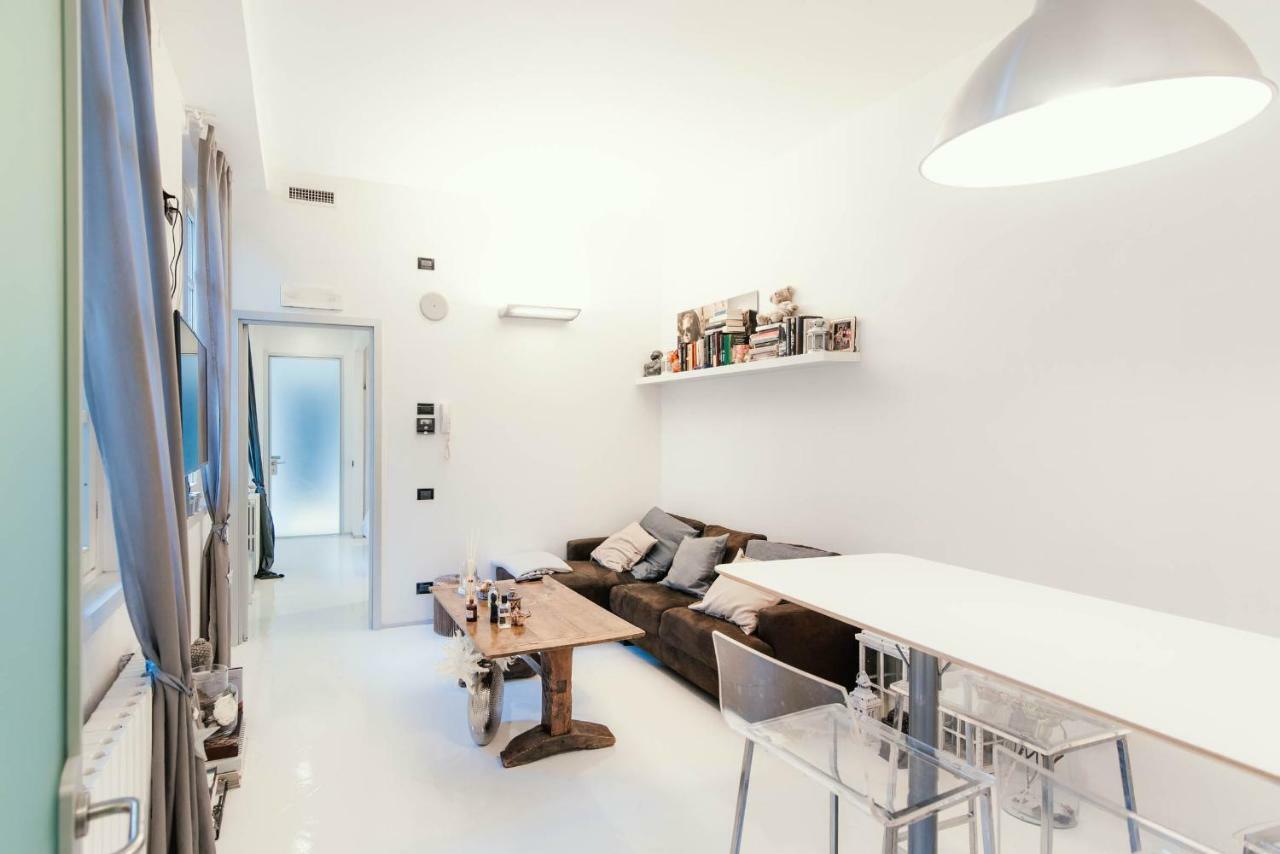 Giovio Loft - The House Of Travelers Apartment Como Exterior photo